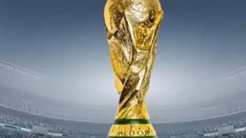 江苏女排爆冷失利，刁琳宇缺席影响大，匡奇受挫，缪伊雯74次扣球表现突出。